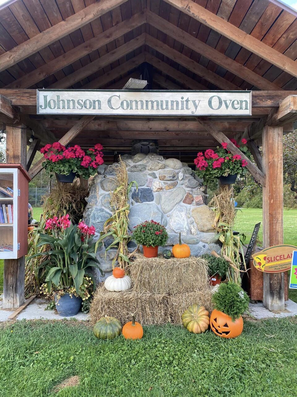 Community Oven Offers Food and Fellowship