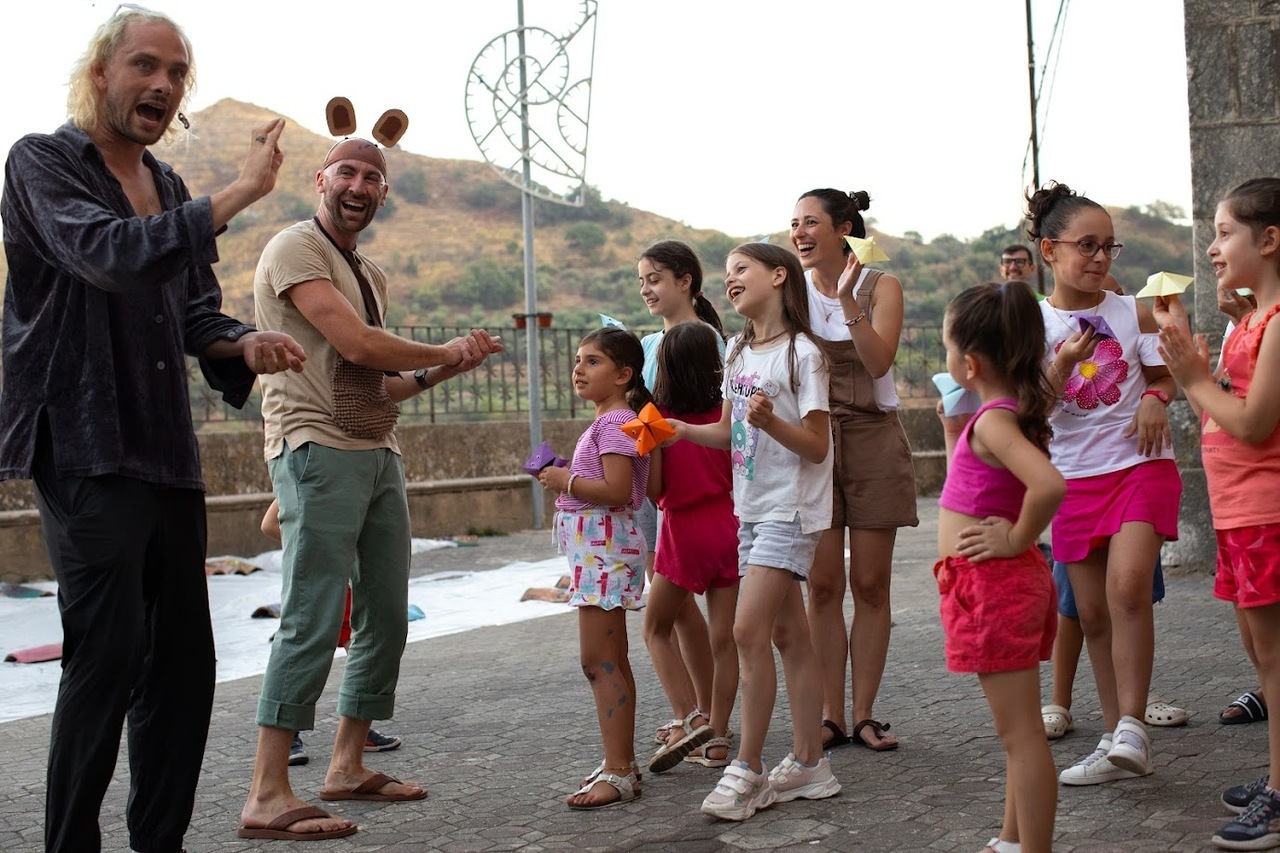 Breaking Boundaries: How Trinacria Theatre Company Transforms Sicilian Community Spaces