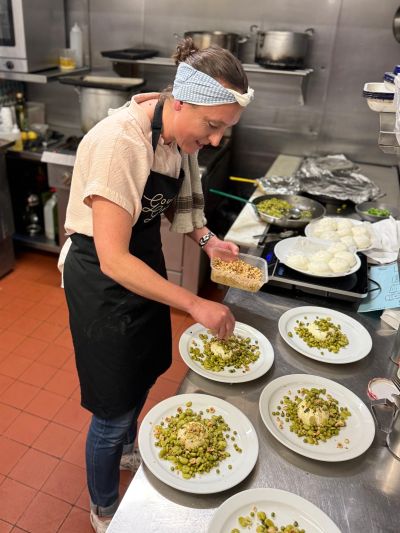 Gourmet-Girls---Giulia-Civello-plating-food.jpg